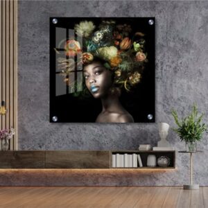 אפריקאית עם פרחים על הראש