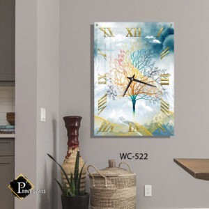 שעון קיר לסלון מזכוכית עם רקע של עץ צבעוני בסערה