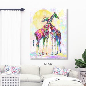 תמונה לסלון של שתי גירפות צבעוניות בסגנון פופ-ארט